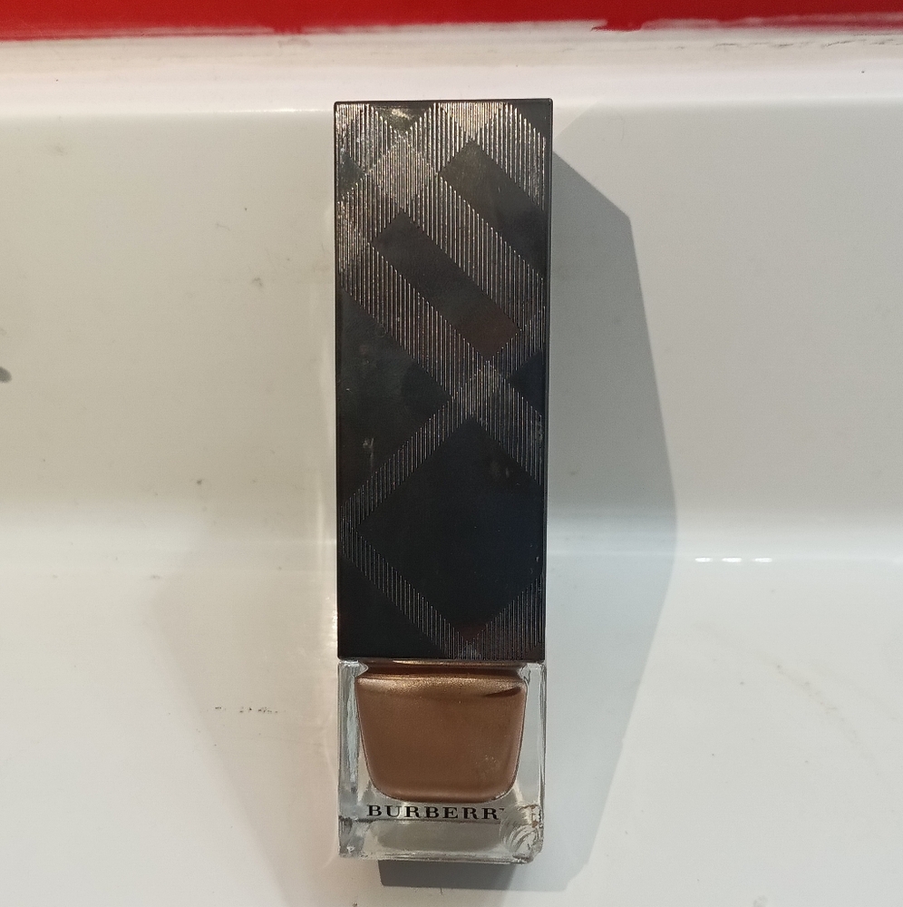 Burberry Fresh Glow Luminous Fluid Base Golden Radiance No.02 – 30ml